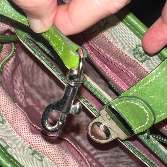 RARE Vintage Dooney & Bourke, D&B, cream & green Satchel handbag w/leather trim - Picture 11 of 14